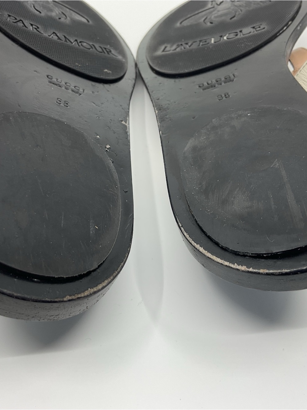 Gucci Cream Leather Thong Sandals with Gold Double G - Picture 14 of 15